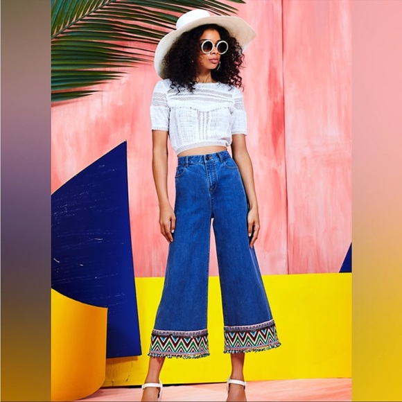 Alice + Olivia Beta Wide Leg Embroidered Gaucho Denim Jeans in SIZE 30 / 10 - Picture 2 of 14